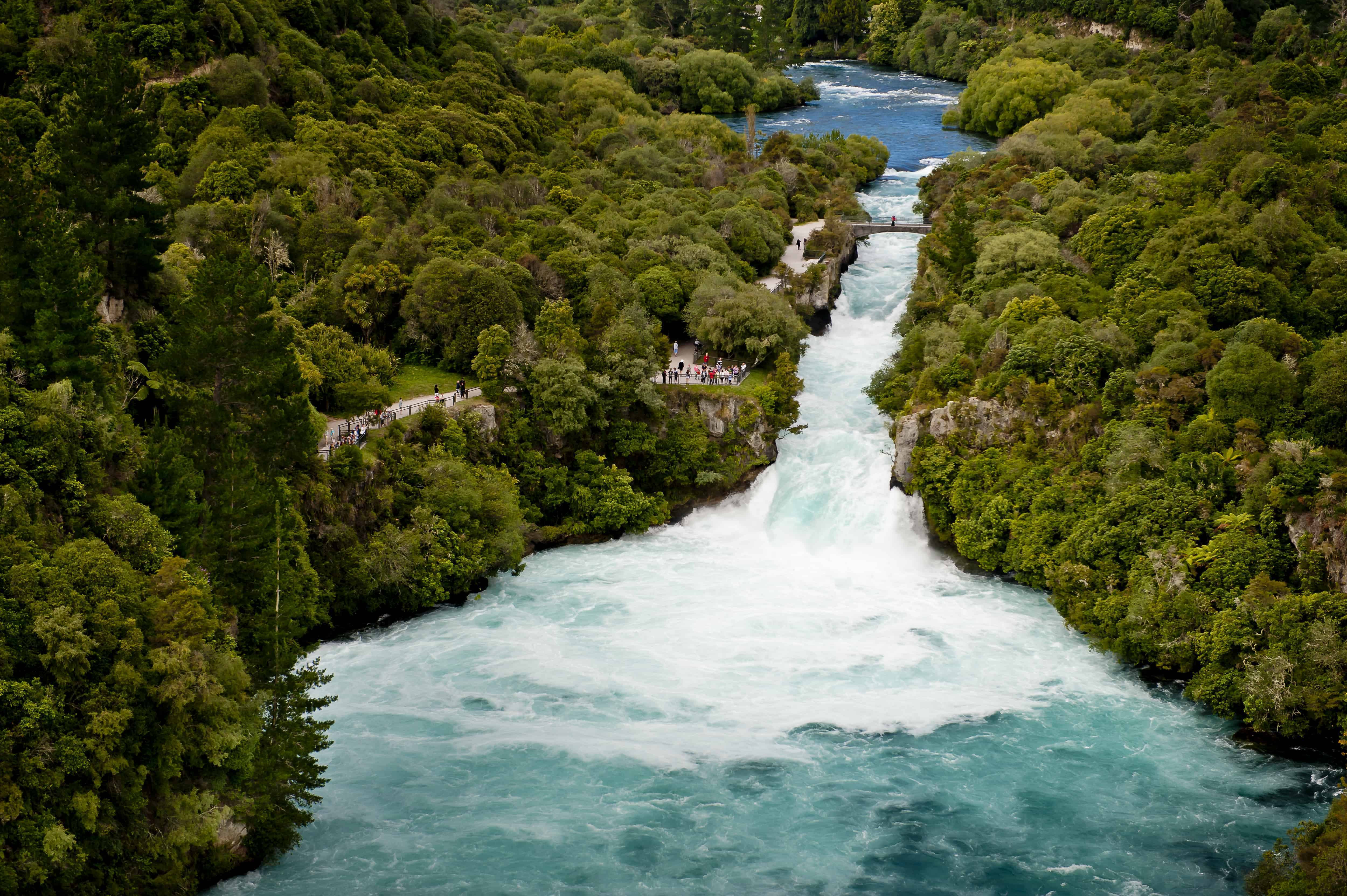 Taupo_-the-mighty-Huka-Falls